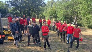 foto di gruppo recupero del ferito sinergia verde